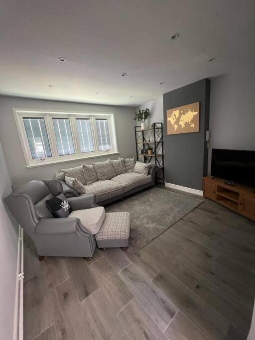 شقة Superb Three Bed Garnant Duplex! المظهر الخارجي الصورة